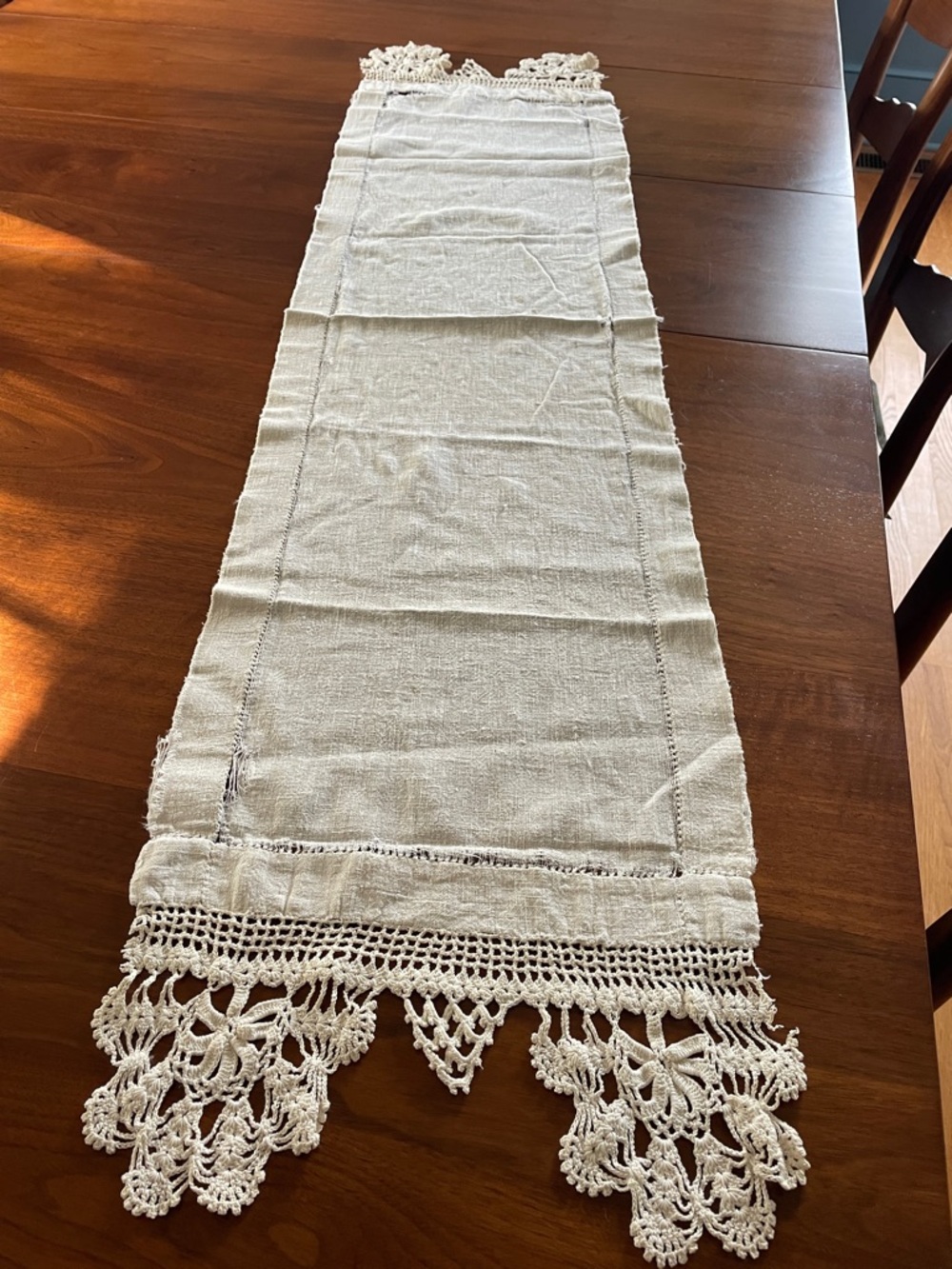 VINTAGE Crochet-Edged Linen Table Runner in Natural Ivory